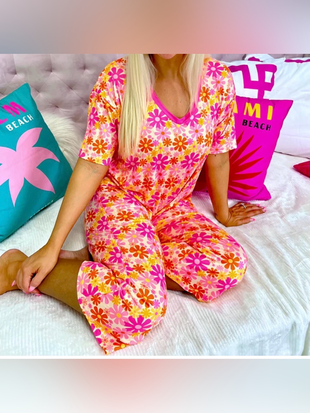 Jordann Jammies Retro groovy daisy capri pajama set medium